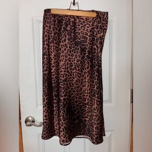 Source Unknown Animal Print Midi Skirt